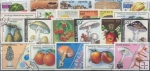 Známky - 100 různých, houby a plody