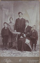 Kabinetka rodina s deťmi, Rakúsko-Uhorsko - Kliknutím na obrázok zatvorte -