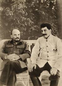 Lenin a Stalin foto č.1 - Kliknutím na obrázok zatvorte -