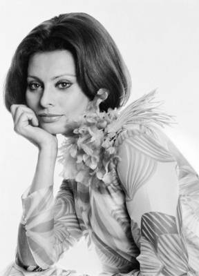 Sophia Loren fotografia č.01 - Kliknutím na obrázok zatvorte -